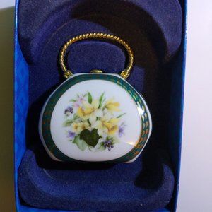 Classic Collectables Hand Painted Porcelain Purse with 24K Gold Trim